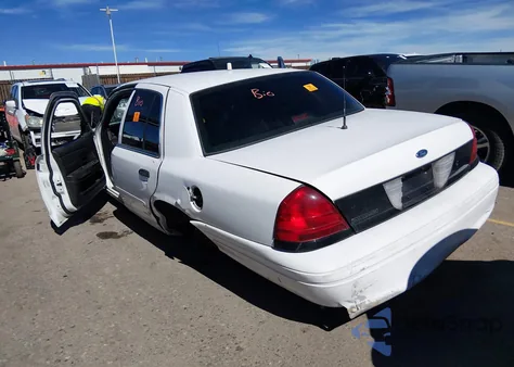 2008 Ford Crown Victoria Police/Police Interceptor из США, поврежденный, VIN 2FAHP71V58X140968
